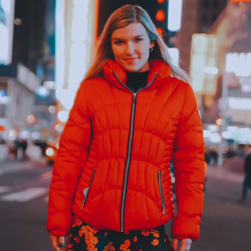 Meet your Posher, Ava